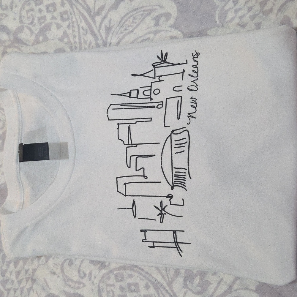 Cool Gildan Softstyle White T-Shirt With New Orleans Skyline/Superdome. - Picture 4 of 13